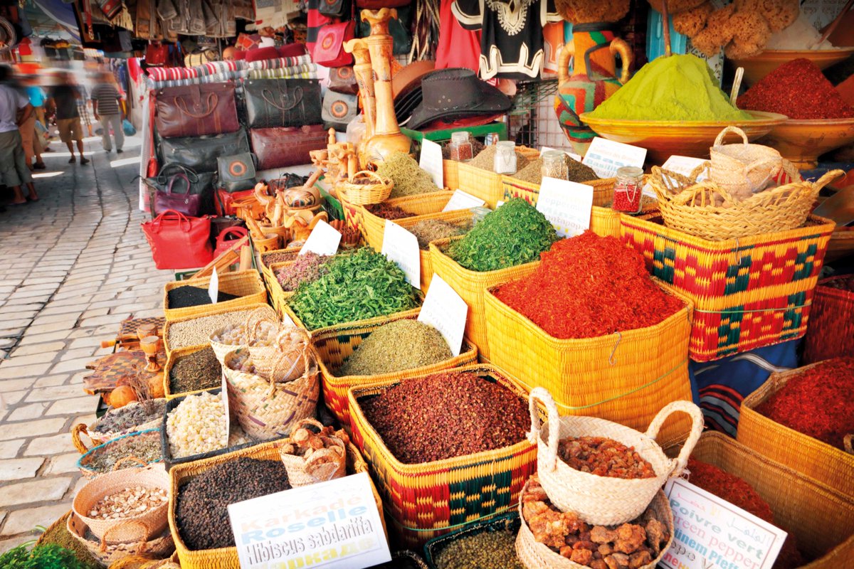 Le tableau récapitulatif des nouveaux indices des prix à la consommation (Base 100 = Moyenne de l'année 2016) de janvier 2016 à août 2019 est disponible sur le site web de l'INSTAT à partir du lien suivant :

instat.mg/?page_id=467

Bon téléchargement.