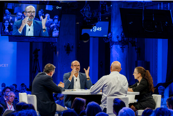 e2branche's tweet photo. Les patients à bord ? [séance de rattrapage] la vidéo du débat à #cham2019 avec Frédéric Collet Pdt du @LeemFrance https://t.co/8mLYUVgS1D https://t.co/WtKiTaccLh