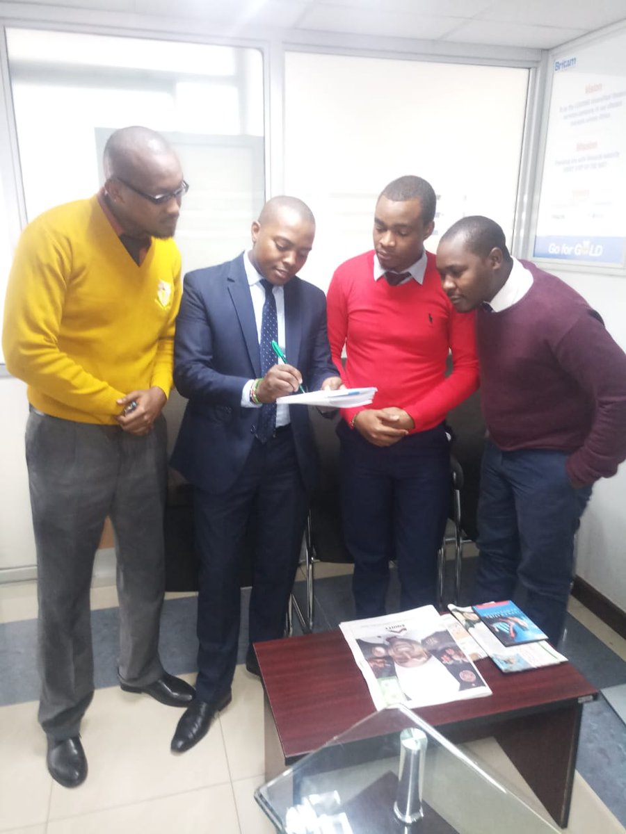 EphyDefender110's tweet image. Pale Rehani Boys High school🤣#britamcsweek2019