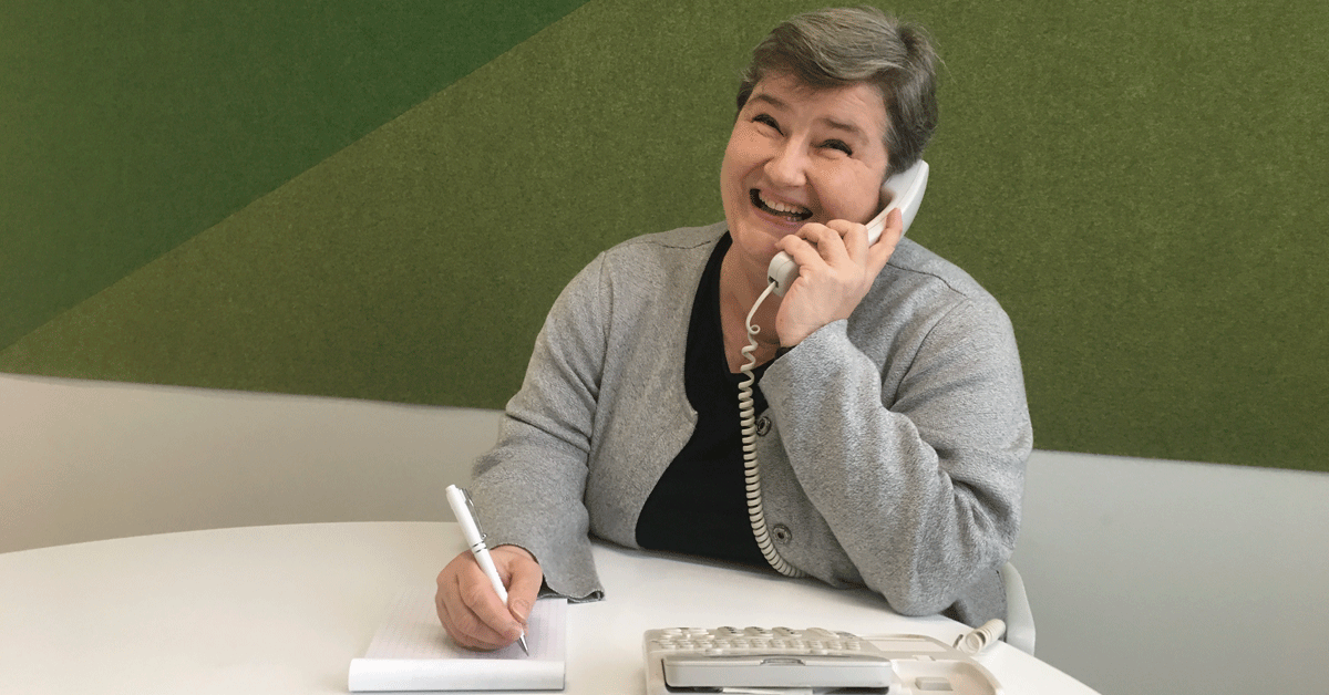 LexiaAttorneys's tweet photo. Lämpimät onnittelut asianajosihteeri Päivi Kuokkaselle, joka juhlii tänään 30:ttä työvuottaan asianajoalalla.🥳🥂Lokakuussa 1989 Päivi avasi Asianajotoimisto Itäinen &amp; Komulainen oven ja on sillä tiellä edelleen.⚖️ #asianajosihteeri #asianajoala #sankari #projarento https://t.co/UOEwjyjYuc