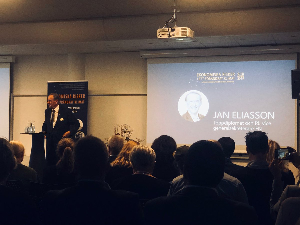 erfk2019's tweet photo. Jan Eliasson har entrat scenen. Hur ser ett nytt globalt landskap ut? Med klimat och hållbarhet i centrum såklart.  #svpol #swgreen #hållbart #klimat #sustainablefinance #finans #risk #ekonomi #elbil https://t.co/qmNh4utQet