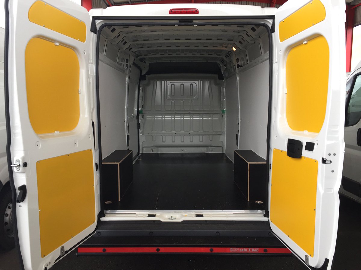 vehicleaccltd's tweet image. This @CitroenUK Relay fleet was kitted out with polypropylene lining and @HopeTechnical safe-T-bars!

#vehicleaccessories #vanconversion #bristol