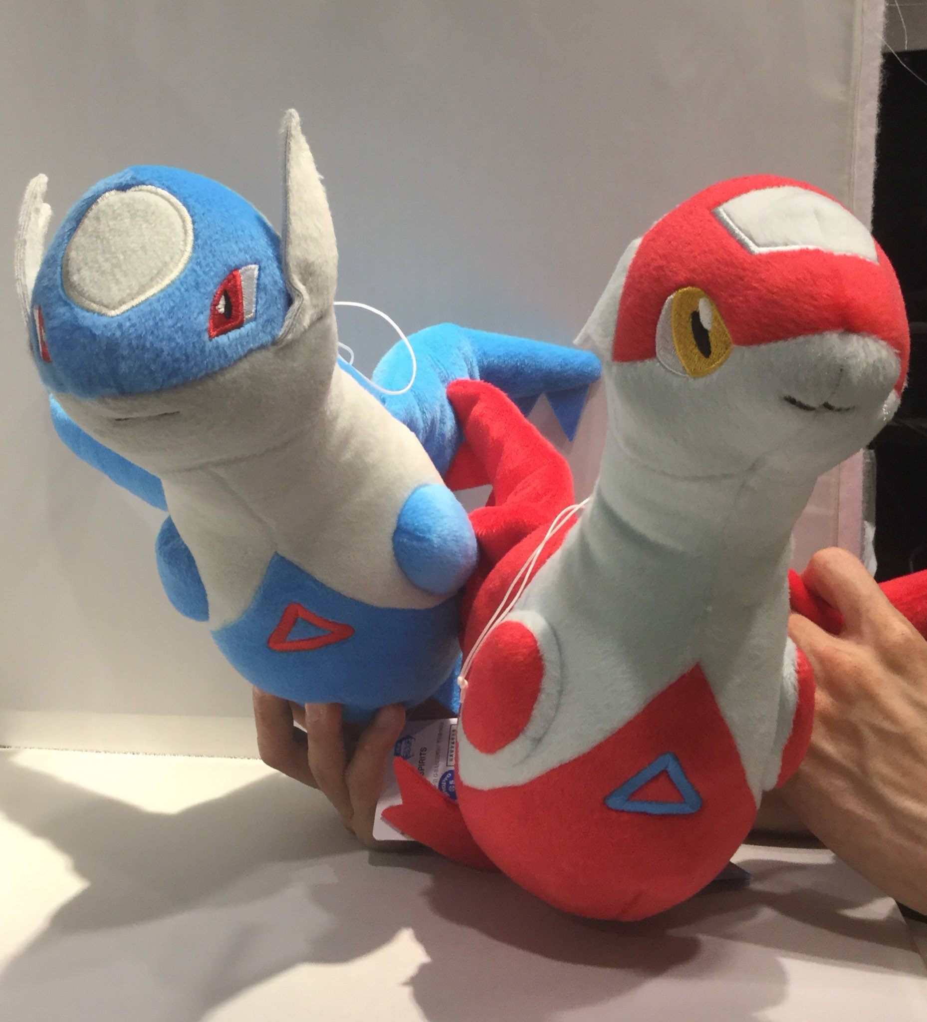 ট ইট র セガ赤羽 景品情報 ポケモンフォーカス 伝説のポケモン でっかいぬいぐるみ ラティアス ラティオス 予告 映画でおなじみのラティアスとラティオスがでっかいぬいぐるみで登場 セガ赤羽 Sega セガ赤羽駅前 ポケモン