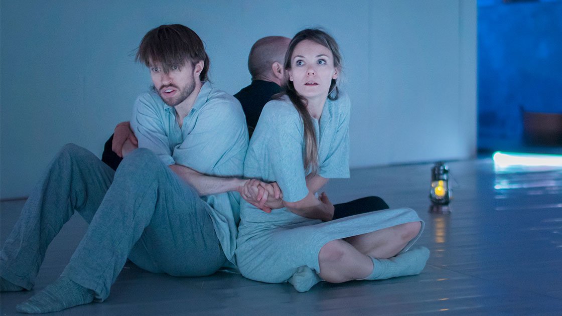 Don't miss former Rambert dancer @JonGoddard_ 's compelling new dance theatre show While You Are Here starring Hannah Kidd @ThePlaceLondon . Featuring a musical score by Max Pappenheim. 15&16 Oct 👉bit.ly/2ohVm6U