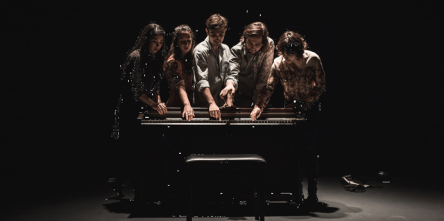Yogur Piano. Teatro Español en Viena aespa.at/2019/10/yogur-…