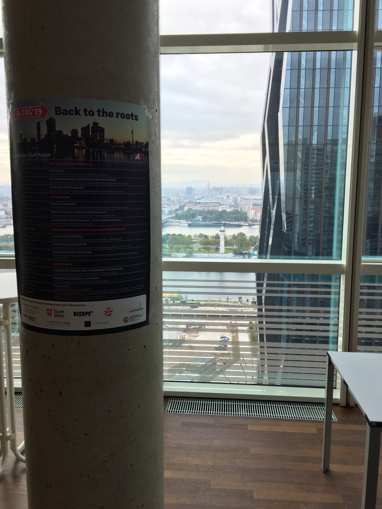 Wir sind bereit für den #atag19 - back to the roots! Freuen uns schon! (Bild: Säule mit ATAG‘19-Plakat und Blick auf Stephansdom)
