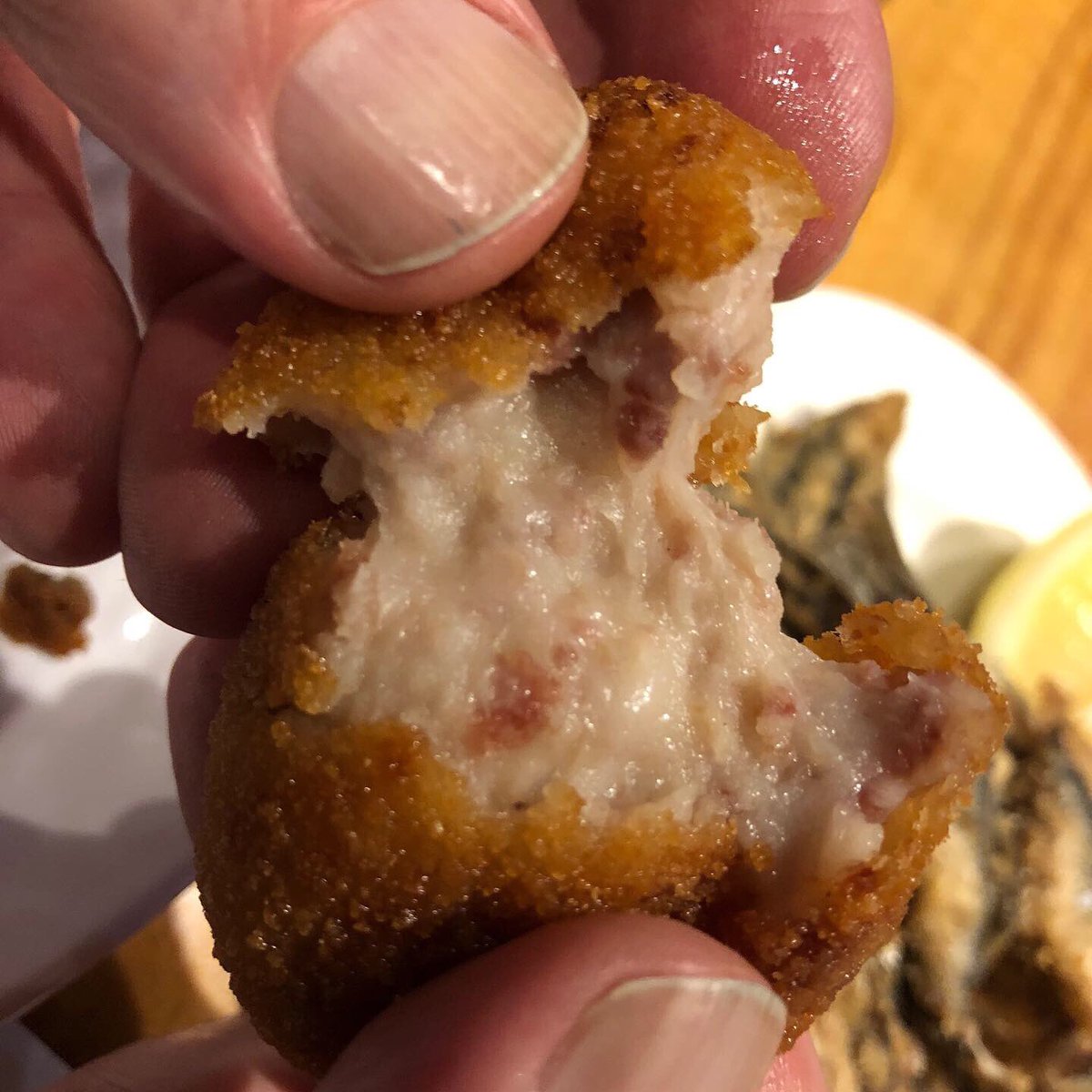 ChefOleBoxes's tweet photo. Valencia--Excellent place for eating seafood.🐟🍤🦑
And each dish has local characteristics!
#valenciaseafood
#valenciafoodies
#valenciaspecialty
#fishvalencia
#spuid
#fishdish https://t.co/O26GZvViI0