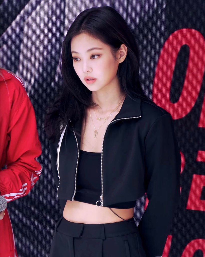 yowitsnina26's tweet photo. Jenlisa!!😍😍🔥 

#jenlisa #jennie #lilsa #blackpink https://t.co/6AwRmtcE0k