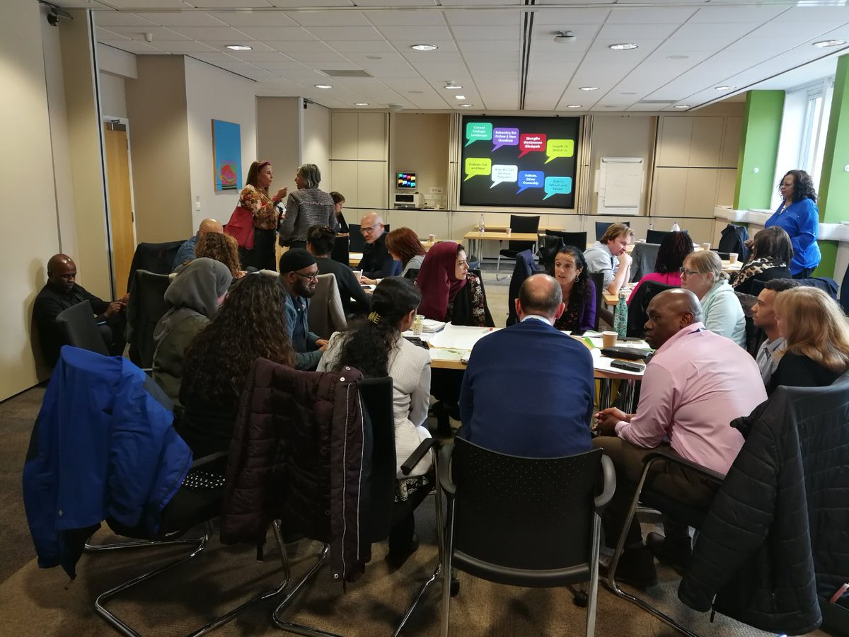 Discussing intercultural integration strategies and action plans with <a href="/PhilWood11/">Phil Wood</a> at the #ICCities UK intercultural integration academy!