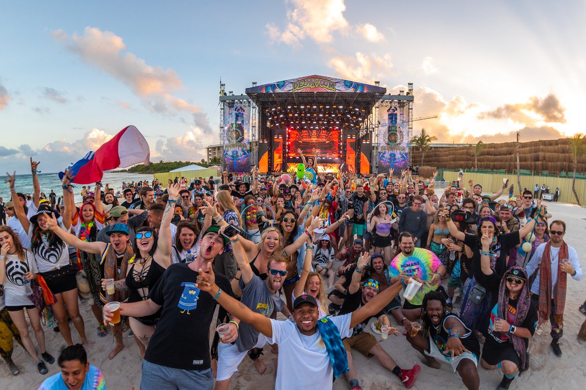 dejavoom's tweet image. That #DejaVoom feeling still going strong 💜