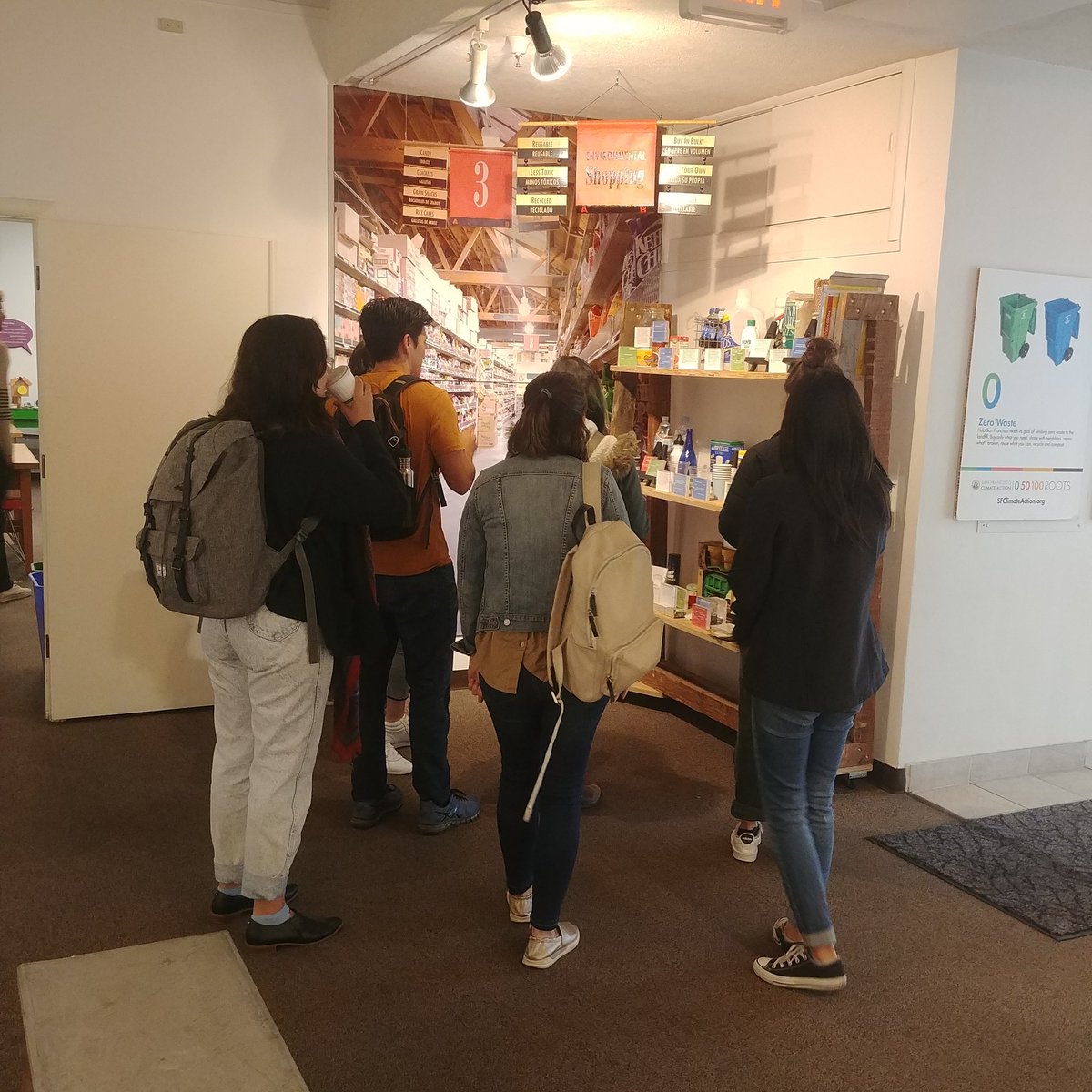 AIGASF's tweet image. Ecowarriors Part 2: Recology tour with @bartlettbrands !

#designresponsibly #revolutionnotpollution
#packagingdesign