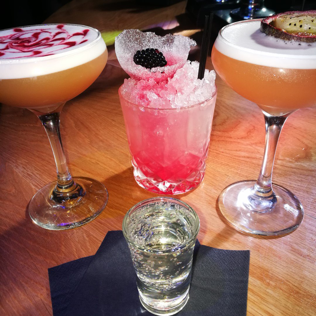 Stop it, really!!! Its 2 for £8 on our cocktails today &amp; if your hungry why not try our £7.50 Main meal Offer while your there #restaurant #chester #bar #cocktails