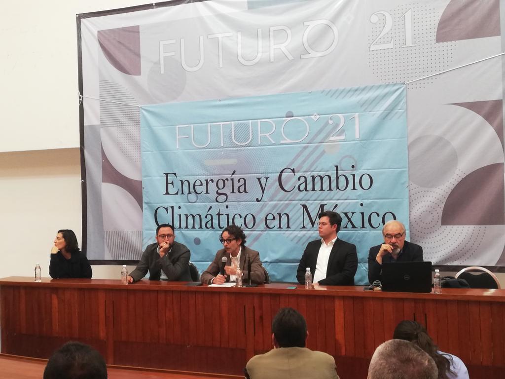 Sigue los trabajos del #PRD y #Futuro21 en materia de Energía y Cambio Climático en: 

facebook.com/381985873573/p…