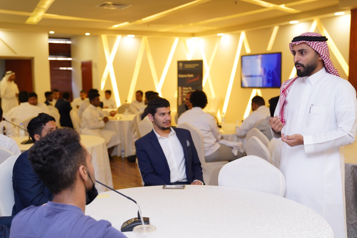 MiskCommunity's tweet photo. جانب من ورشة عمل "كيف تنجح في المقابلة الشخصية؟" ضمن مسيرة برنامج #مسار_المستقبل التي أقيمت في جامعة الملك عبدالعزيز بالتعاون مع EY. https://t.co/UrsGKJQMT4