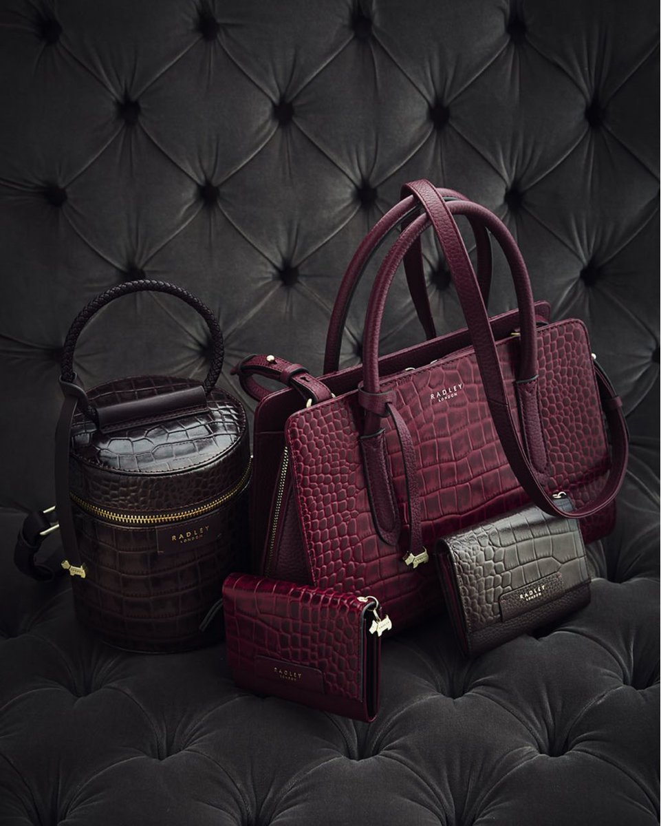 It’s #NationalHandbagDay! #Win some arm candy from our latest collection

To enter 1.Follow us on Twitter 2.Like this post 3.Leave a handbag emoji 👜 and the hashtag #RadleyHandbag as a comment.

Prize draw ends 17:00 17/10/19 T&amp;Cs apply: bit.ly/2UnvgtR