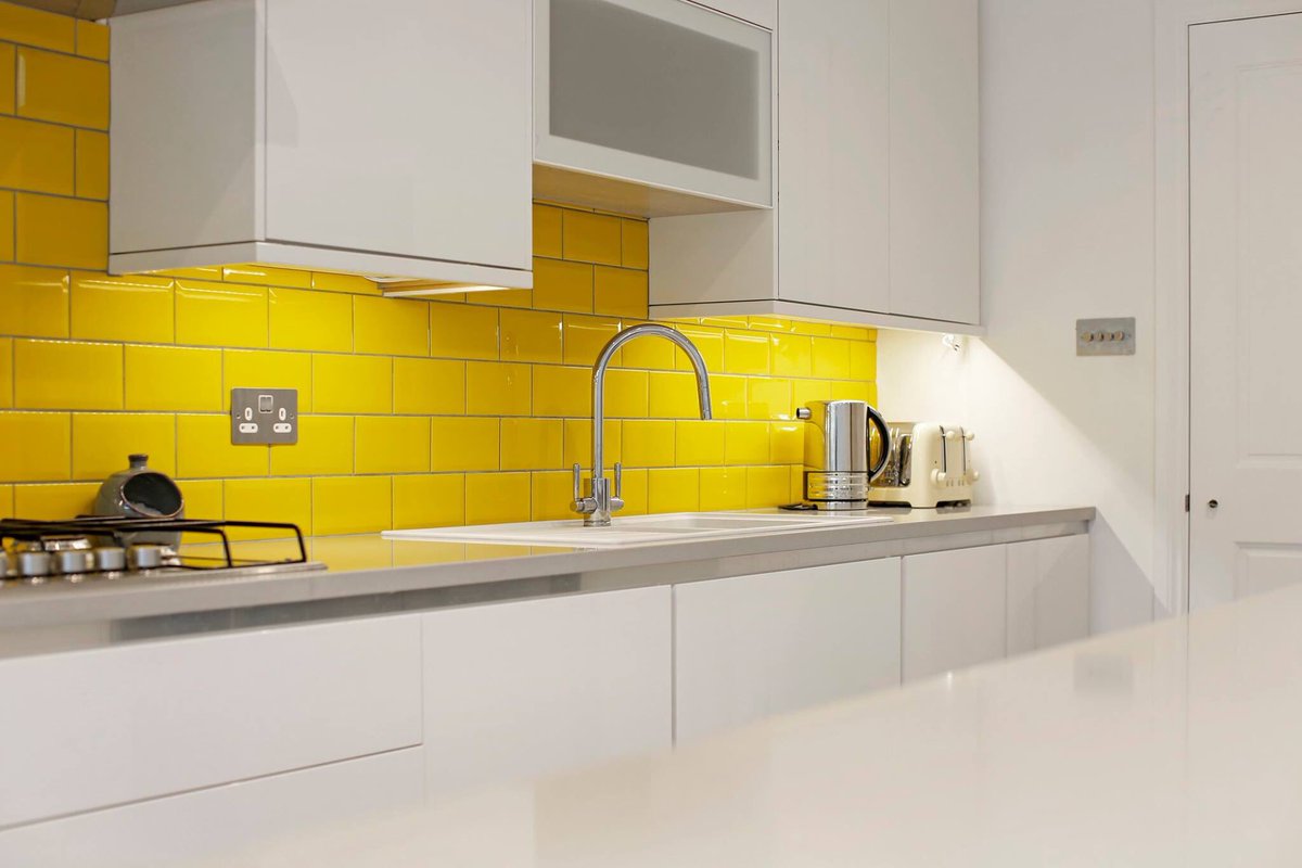 It’s fair to say we were so happy with this kitchen.
.
.
.
.
#happycustomer #kitchen #newkitchen #kitchenextension #kitchendesign #kitchenremodel #kitcheninspo #kitcheninspiration #houserenovation #housesextensions #renovation #tiles #tiledesign