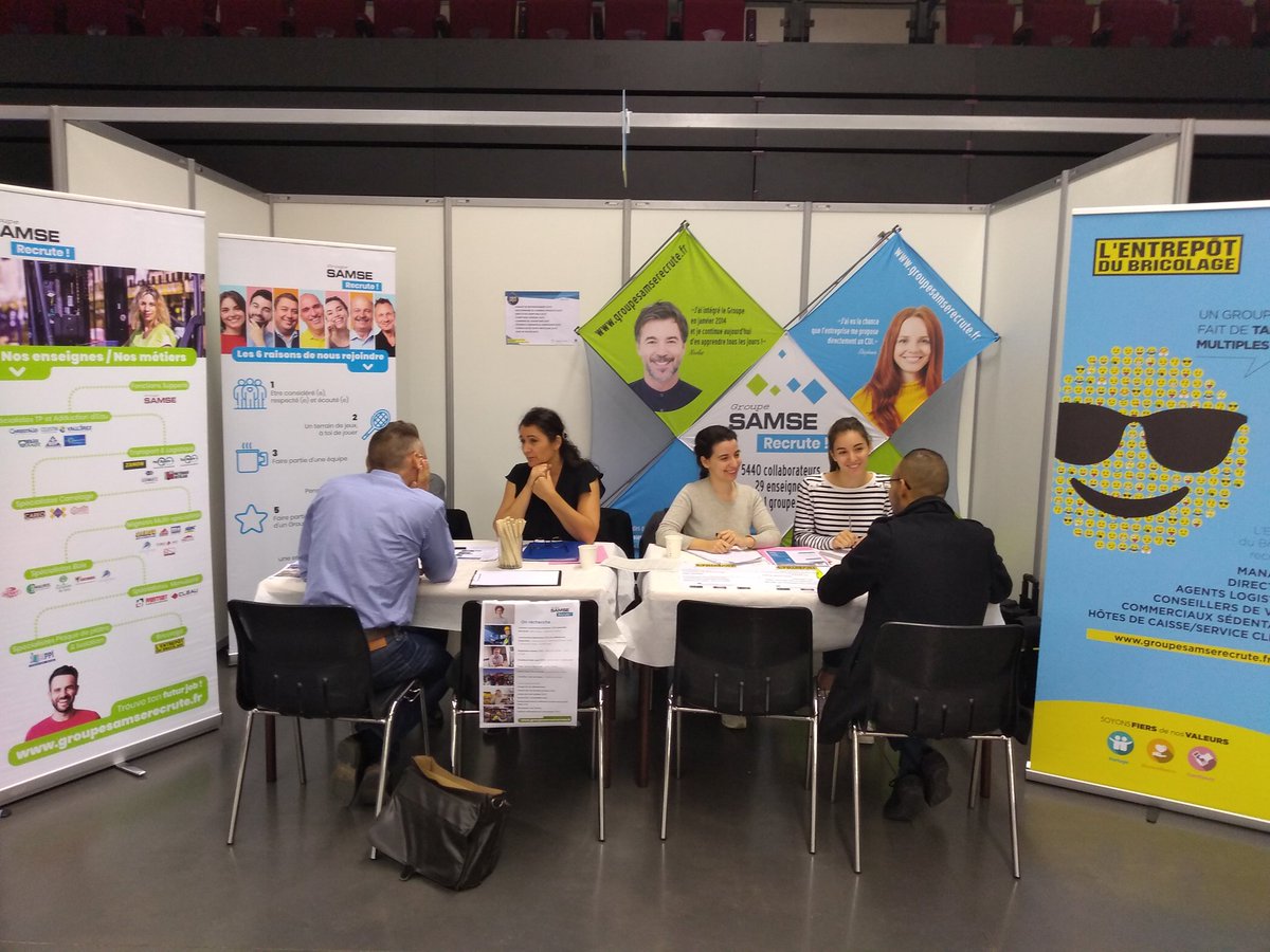 VincentMcCoyFR's tweet photo. #1SP1E2019 Une équipe @pole_emploi soudée autour du #commerce aujourd'hui au Forum de l'#emploi de Seyssins : ateliers, rencontres avec @ccigrenoble, @GretadeGrenoble et #recrutements pour @RHGroupeSAMSE, @apcmafrance, @Monoprix et beaucoup d'autres ! #VersUnMetier https://t.co/2O83OmJ18u