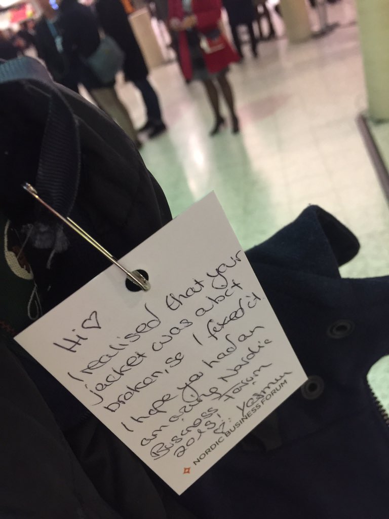 HannaVirtanen's tweet photo. Do what is kind. Almost what @stevewoz tought today was put in action by @NBForumHQ
The thingy that allows you to hang your coat was broken. And this happened.
#smallthingsimpactheart #brand #experience #NBForum2019 🙏 https://t.co/COdMgtwylb
