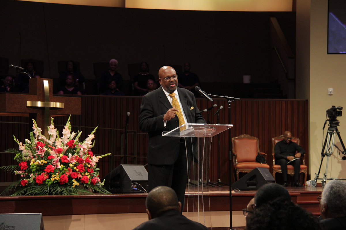 TCWWHouston's tweet photo. Thank you Pastor Remus E. Wright and The Fountain Of Praise Church for worshiping with us for Pas’ 32nd Pastoral Anniversary! Pastor Wright preached on “The Mercy of God” from Lamentations 3:21-25🙏🏾
@remuswright @TFOPchurch
#MERCY #PAS32 #WeLovePas #TCWW #IAMTCWW #BeEncouraged https://t.co/sGvoKzQH3T