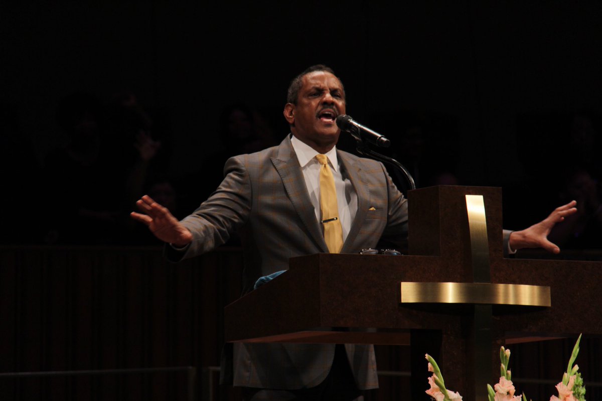 TCWWHouston's tweet photo. Thank you Pastor Remus E. Wright and The Fountain Of Praise Church for worshiping with us for Pas’ 32nd Pastoral Anniversary! Pastor Wright preached on “The Mercy of God” from Lamentations 3:21-25🙏🏾
@remuswright @TFOPchurch
#MERCY #PAS32 #WeLovePas #TCWW #IAMTCWW #BeEncouraged https://t.co/sGvoKzQH3T