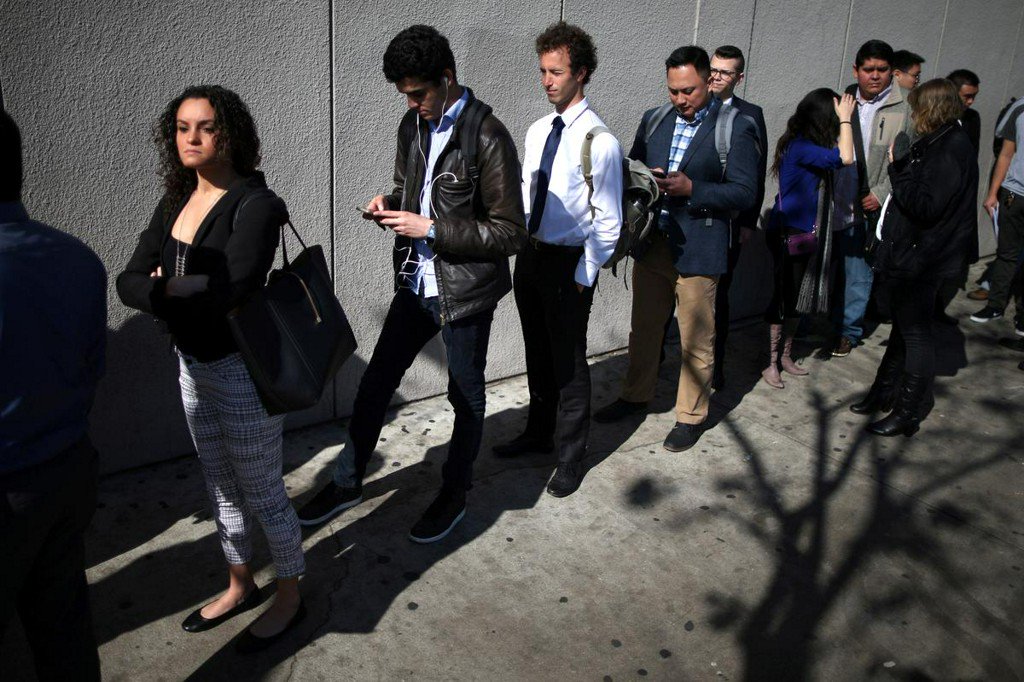 U.S. job openings drop to 1-1/2-year low; hiring falls https://www.reuters.com/article/us-usa-economy-vacancies-idUSKBN1WO1VN?utm_campaign=trueAnthem%3A+Trending+Content&utm_content=5d9e1106165af60001532f55&utm_medium=trueAnthem&utm_source=twitter …