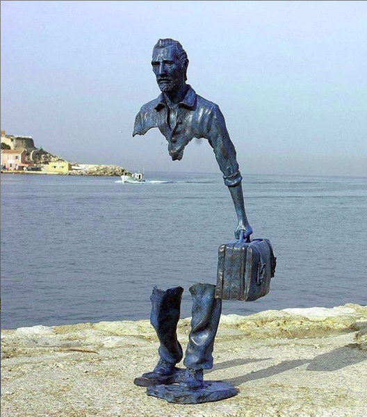 newcomerstories's tweet photo. This is "I Viaggiatori" a sculpture by Bruno Catalano, symbolizing the void created by leaving one's country, one's family, one's people for another life. But it is possible to enjoy the best of both worlds. https://t.co/acK15grGLy

#newcomerstories @newcomerstories https://t.co/qbQ1niyONS