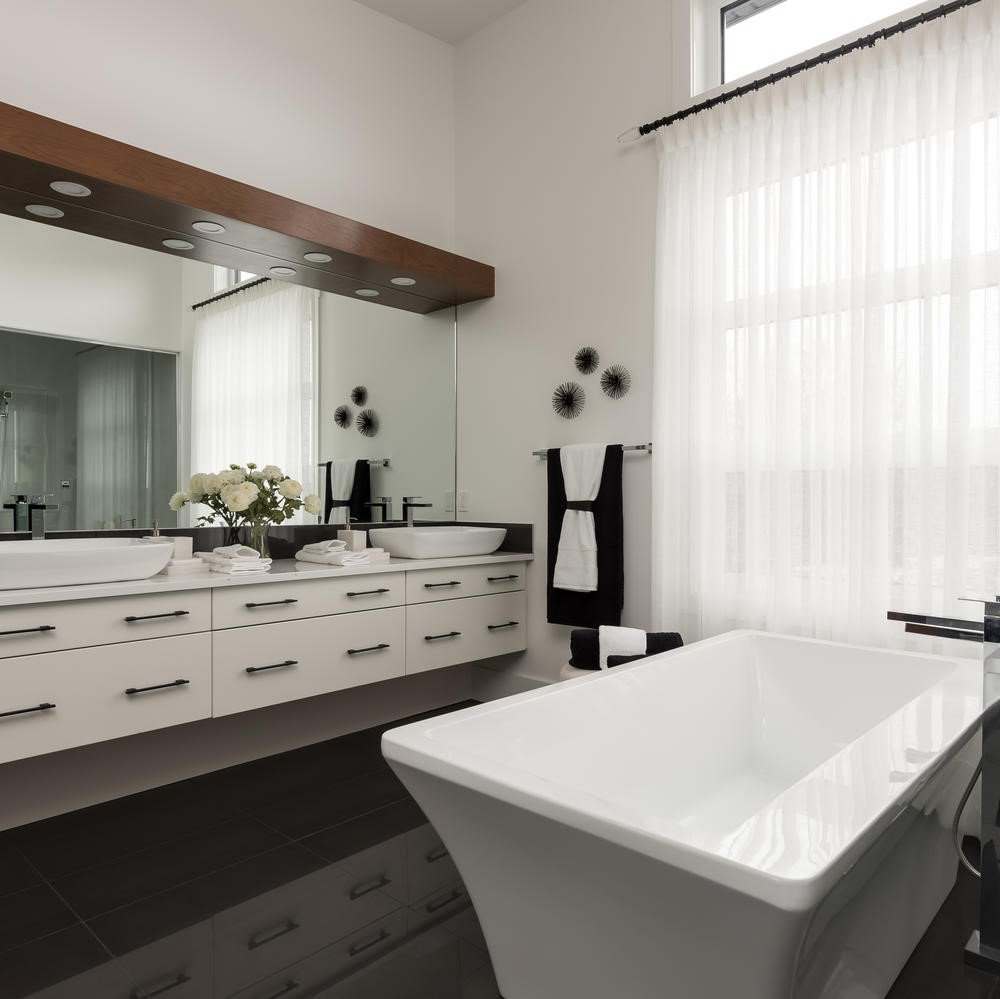 alvescustom's tweet photo. Let’s talk master ensuites… What’s on your wish list?
At the top of our list:
-Gorgeous double sinks
-Deep soaker tub
-Spa-like finishes
Tells us what’s at the top of your list!
#custombuilt #alvesbuilt #home #custom #customhomes #showhomes #yeghomebuilder #stalbertbuilder https://t.co/N4K6GANiKk