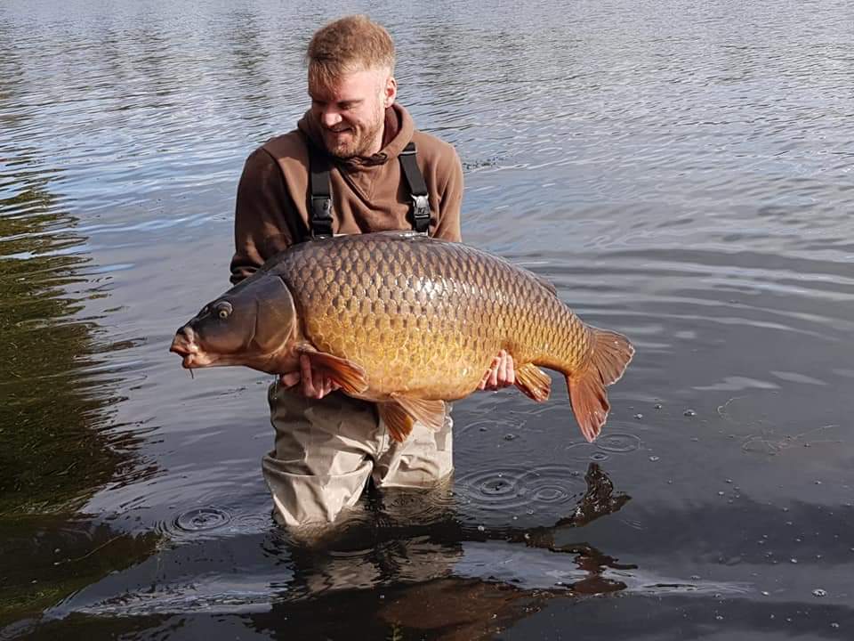 CarpCommunityUK's tweet photo. Peter Storey @ Abbey Lakes 71lb well done laa its a pleasure to tweet this https://t.co/2YLjb39aqm