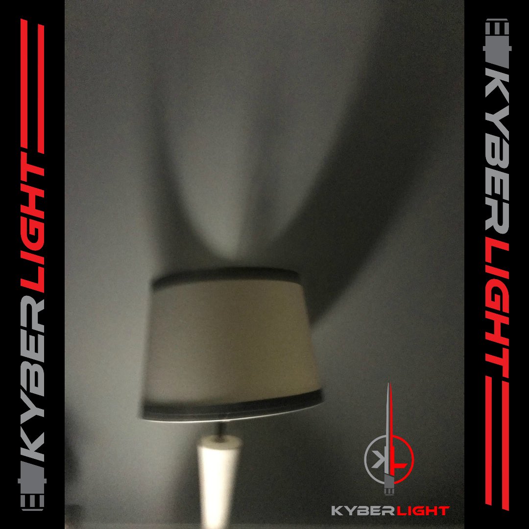 kyberlightsaber's tweet photo. Star Wars fans will see it...😆
.
https://t.co/gRvF4jJR5l
.
WHY KYBERLIGHT?
👉🏽 Best Price-Per-Feature GUARANTEED on every Kyberlight saber
👉🏽 CUSTOMIZABLE accessories with every Kyberlight saber
.
.
#lightsaber #customlightsabers #kyberlight #kyberlightsabers #starwarsmemes https://t.co/1facpbASVa