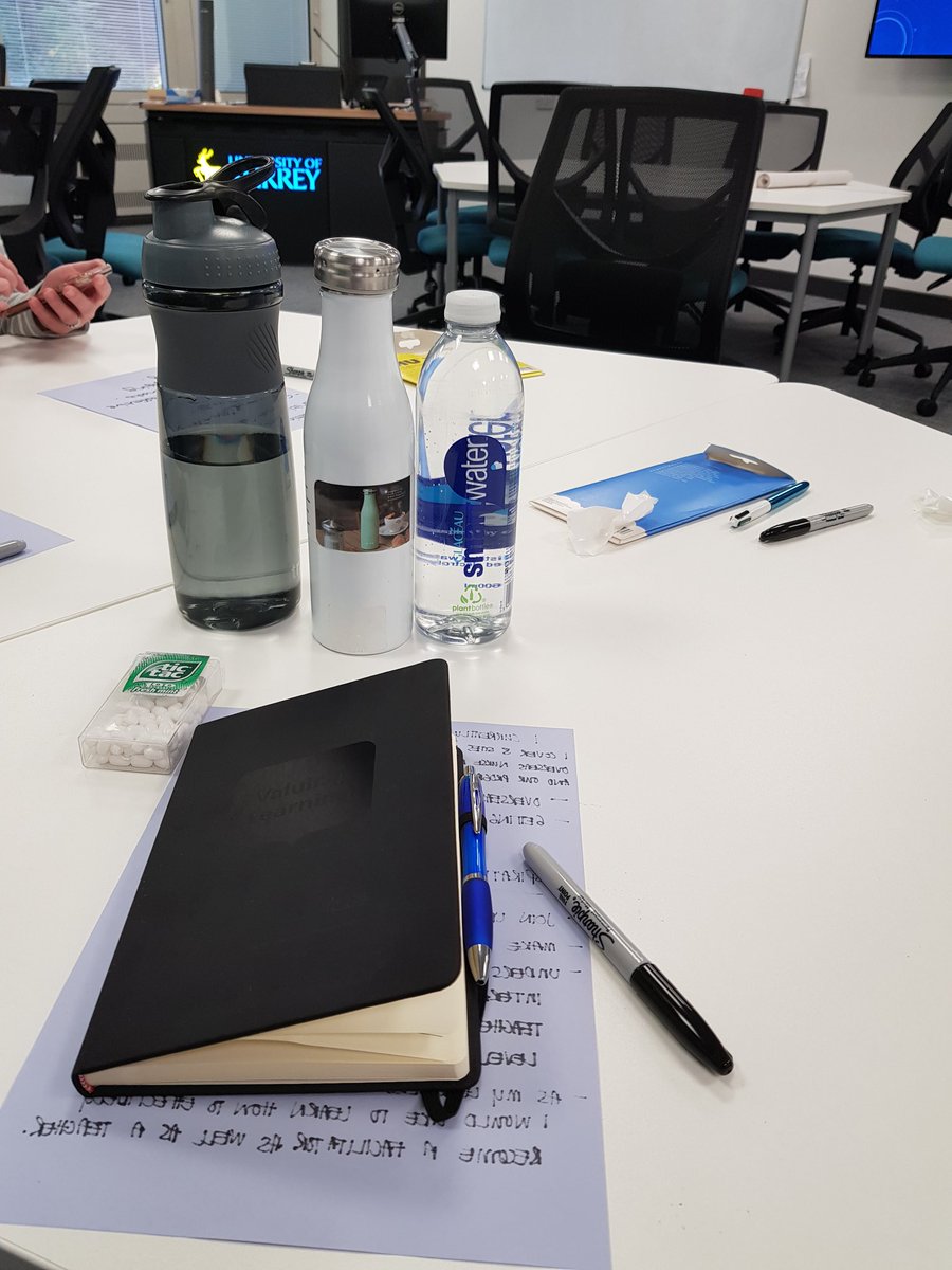 AaronKyle1120's tweet photo. Back to uni!🤗🤗
#StudentFeels
#BeLike https://t.co/B2ztFKJSjr
