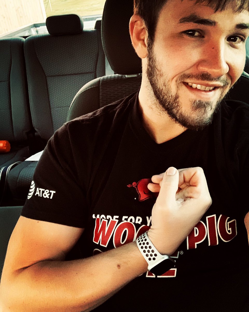 Hump day and ready to continue to win in Conway #kamo#apexcommunications#entertainmentexperts#ARdreamteam