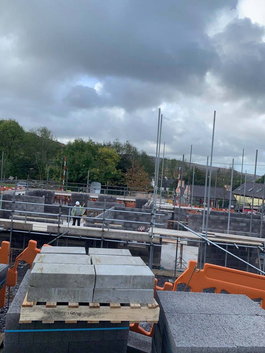 adialiadas's tweet photo. Thanks - Diolch Gareth Griffith@ #RLDavies Very informative site visit to a social housing project in Deiniolen. #seeyoursite with my Brickwork FT Diploma 1 Students @ColegMenai  Realistic Site conditions, good to see🏠🏠🏠 @AledCITB @CITB_Wales https://t.co/L0iKfMlk3x