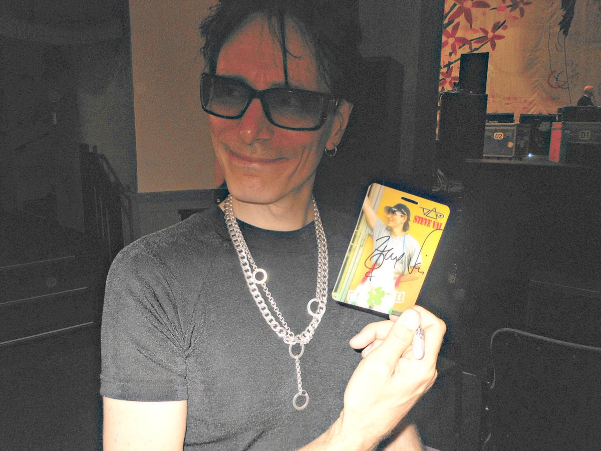smartyPass's tweet photo. Here's a throwback to our early smartyPass days in 2012 with guitar legend and early @dropcards client Mr. @stevevai ! #stevevai #guitarlegend #THANKYOU https://t.co/omR1GeYedh