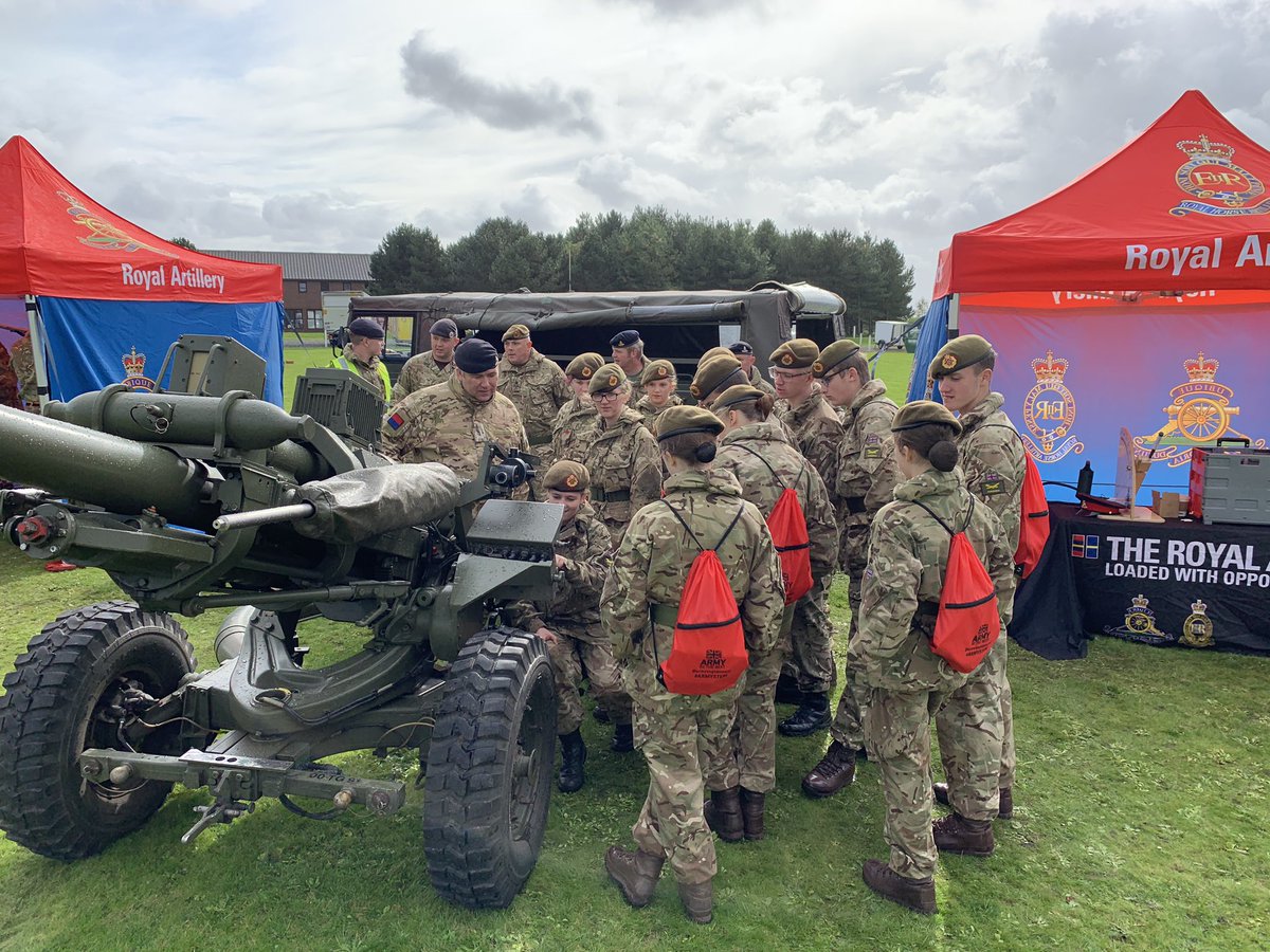 Proud_Sappers's tweet photo. #RESTEM North is in full swing! We may not have the best weather today ๐ง but the enthusiasm and participation of all the staff & students has been excellent! @armyengagement #STEM #Engineering ๐๐ https://t.co/3FMa8KCP6K