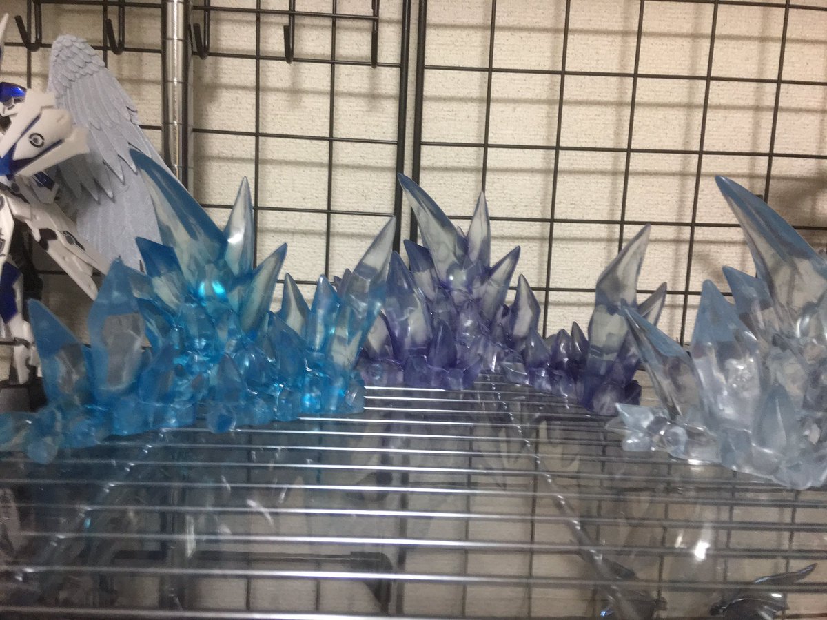 ヤシ 氷 水晶 エフェクト 他のカラーも到着 並べると結構派手にはなるなあ