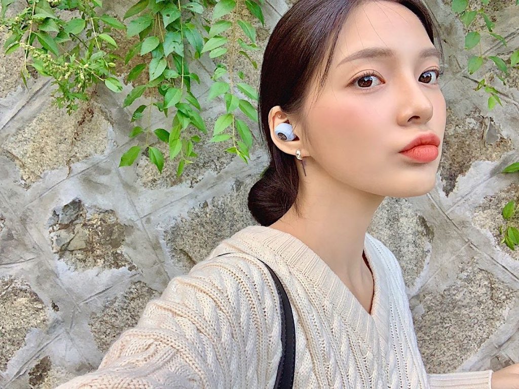 jo_sojin1011's tweet photo. 새로운 블루투스 이어폰
콩나물에 이어 콩도 생겼다 음질 좋아🎵 
귀여우면 다냐 귀여우면 다지 그래 너 다해라
#sudio #sudiomoments #tolv #수디오 #톨브
.
.
✔️15% 할인 코드 : josojin ← 수디오 공식 홈페이지에서 12월 31일까지 누구나 사�� 가능하지요 https://t.co/0cQf7aefkQ
