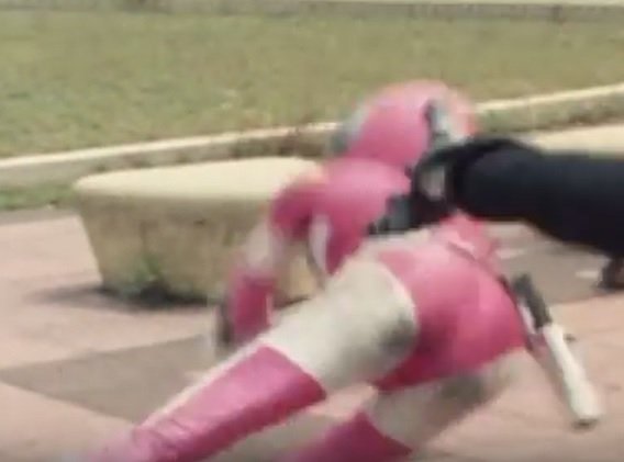 シン V Twitter メッツラーの攻撃でピンチになってしまうピンクファイブ T Co Tmtzwtjbkd Twitter