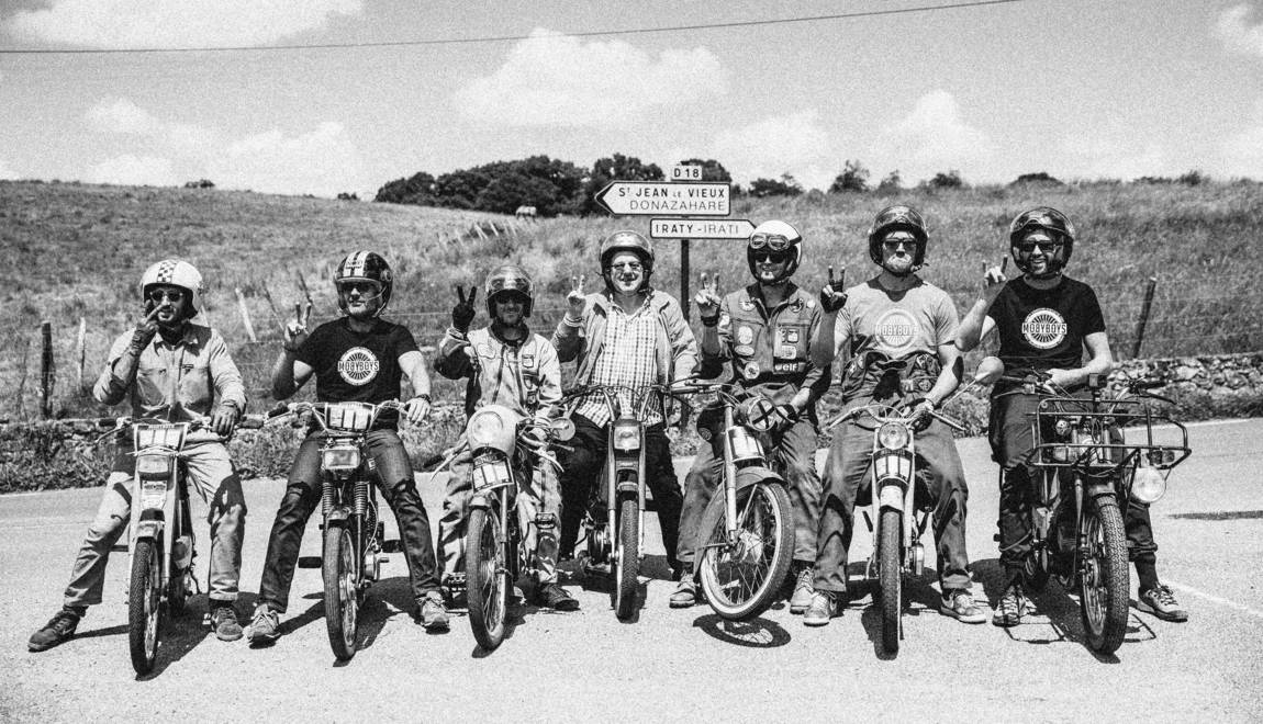 La_Becanerie's tweet photo. Périple authentique : le défi des Mobyboys 🗺🛵
A lire sur @GEOfr https://t.co/uDJuGAuIPG | #mobylettes | #roadTrip | #RideYourLife https://t.co/rCuQpFWvLb
