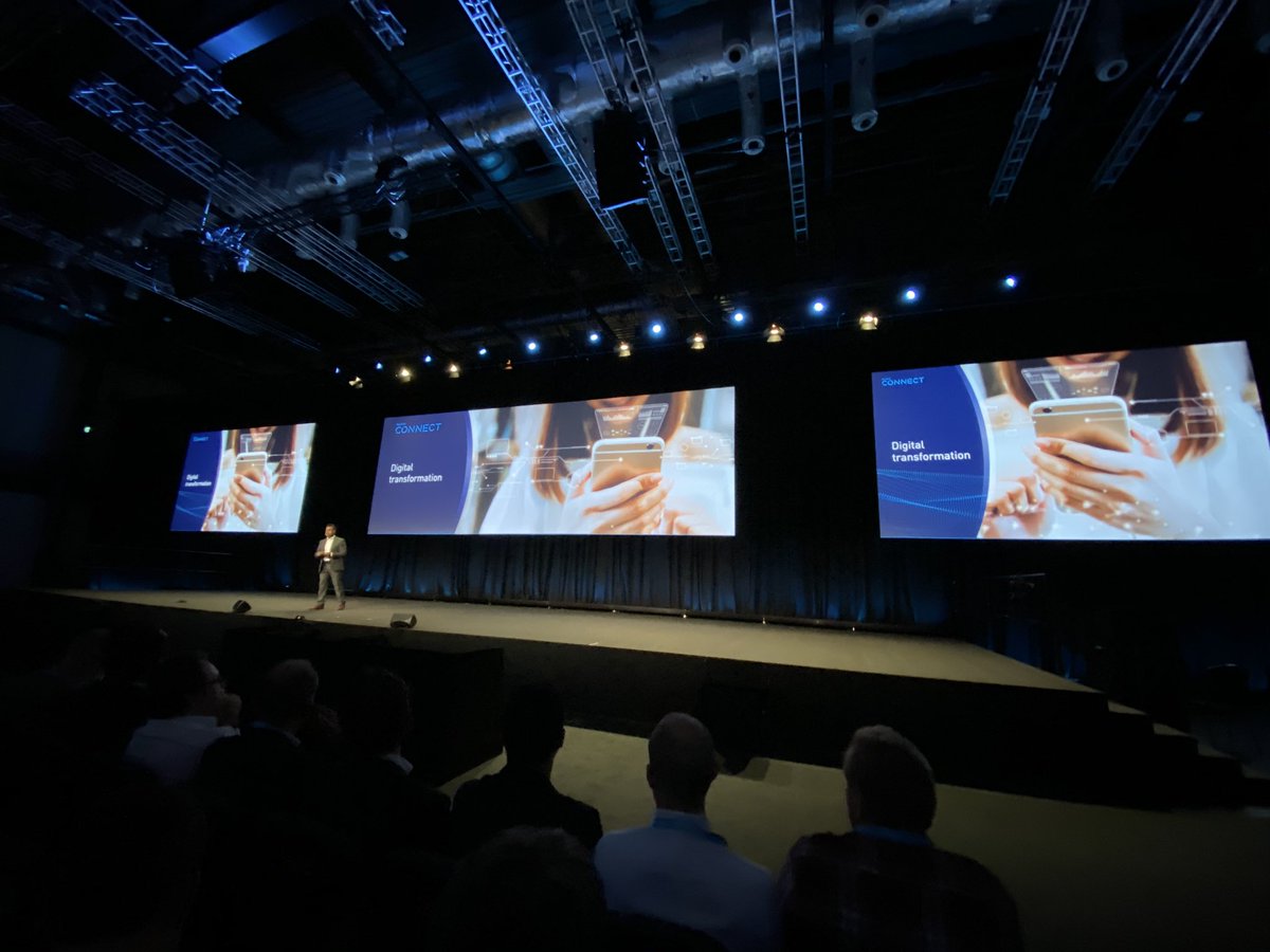 michaelharrit's tweet photo. Kicking off with Democratisation of Innovation @MuleSoft #connect19 https://t.co/eSI0bbi1DA