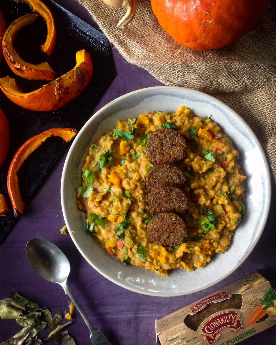 Spiced Roast Pumpkin Dahl with Vegetarian Pudding kenmarefoodies.com/spiced-roast-p…