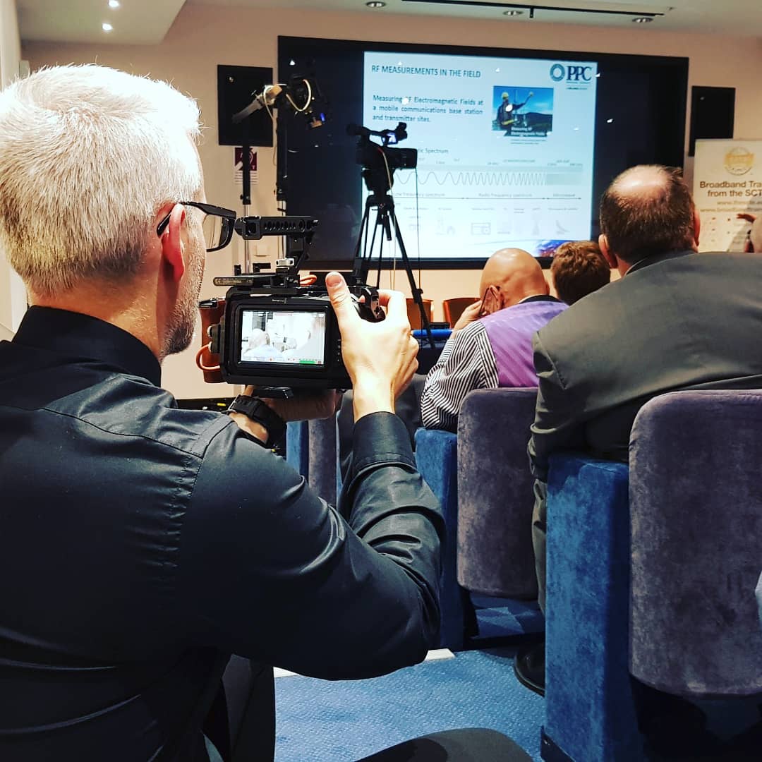 avteamuk's tweet image. Really interesting team #videoproject with our #lecturecapture service @OGGSVenue for @scte_Int #pip #pictureinpicture #livescreenrelay with #overheadshot @bmdesignpro #ATEM4K #productionstudio @ppc_online @TechnetixGroup