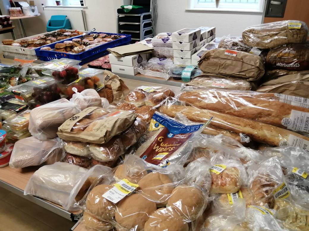 CastlelandVenue's tweet image. Plenty of discount items today in our #hiddenkitchen shop. All this alongside our usual #free fareshare cakes, breads and veg. Everyone is welcome 14:00 until 15:30 whislt stock lasts. #foodwaste