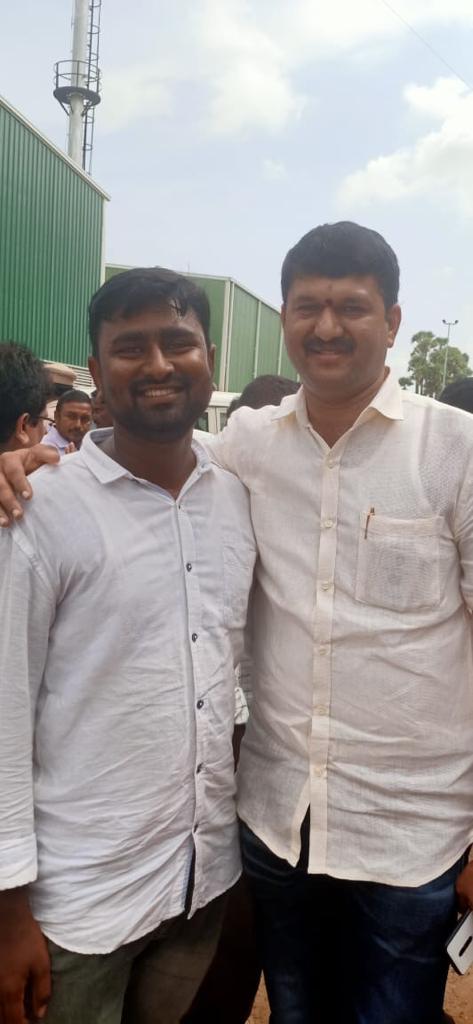 MKahitha's tweet photo. పిట్టువారిపాలెం రాయల్ మెరైన్ ఆక్వా మేత కంపనీ ప్రారంభోత్సవంలో పాల్గొన్న ఉండి MLA మంతెన రామరాజు గారి తో https://t.co/Fvi7cKd3YT