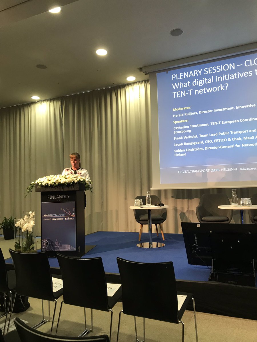 lvmfi's tweet image. Verkko-osaston päällikkö @LindstromSabina LVM:stä korosti  digitaalisia liikennepalveluja, hiilivapaata tulevaisuutta ja tietoturvan tärkeyttä automaatiossa loppupuheenvuorossaan. #DigitalTransport #EU2019FI