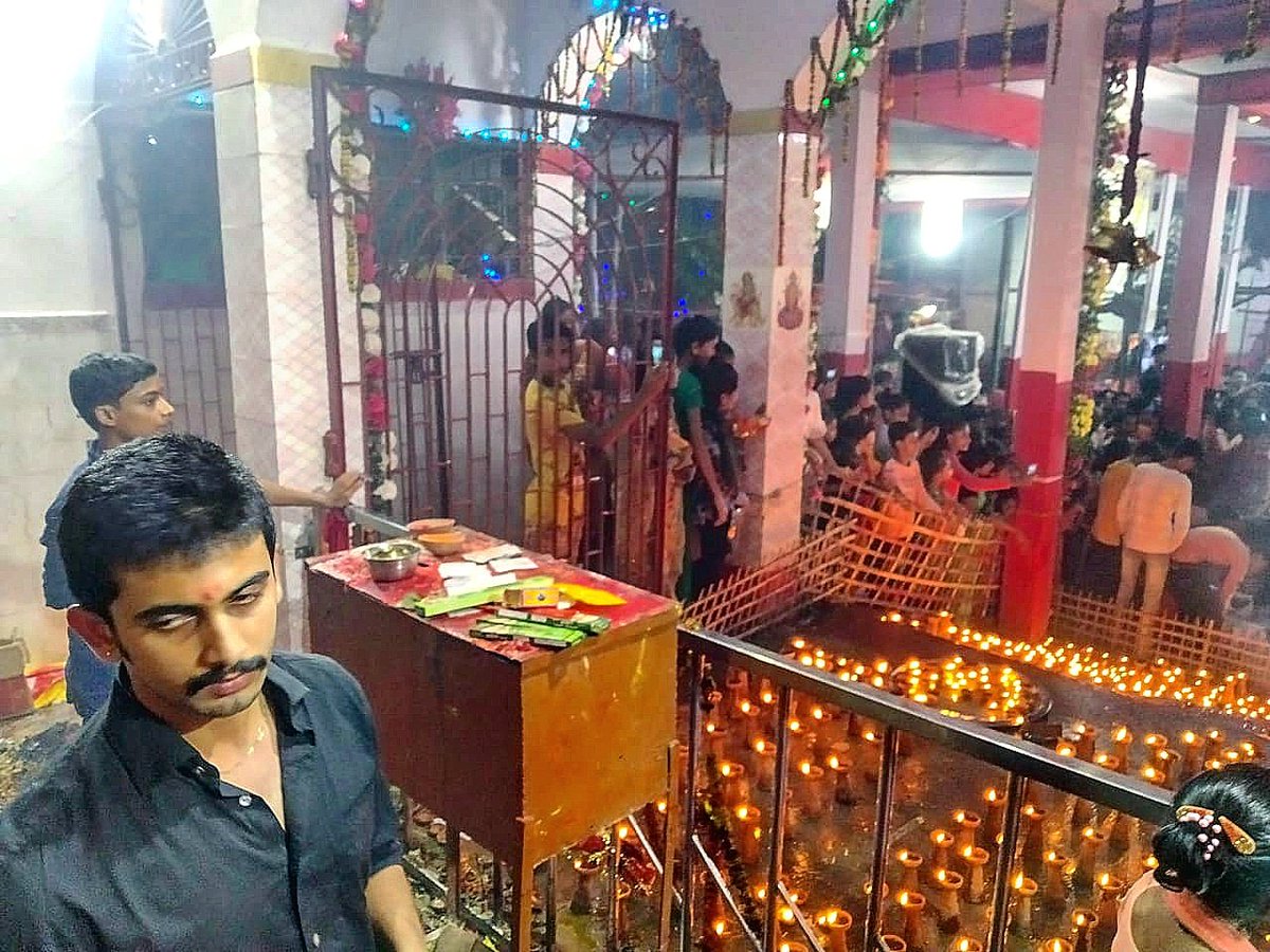 FriendsofAnand5's tweet photo. 8.10.2019
असत्य पर सत्य की विजय, बुराई पर अच्छाई की जीत के त्यौहार—दशहरा पर सभी को शुभकामनाएं। Happy Dusshera.
#FriendsofAnand
#Dussehra2019 https://t.co/8lYb6CBuhR