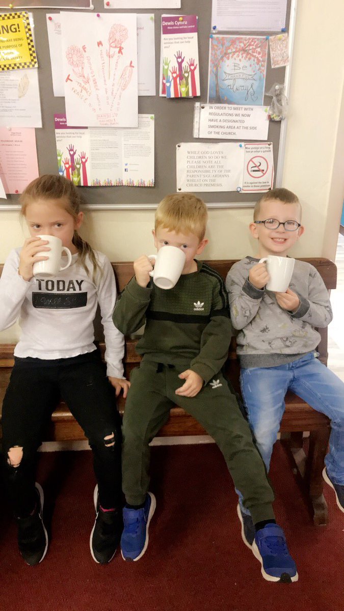 AshmaHorne123's tweet photo. Lexi lincoln and jac enjoying a nice cup of (decaf) coffee after all these hard work in the coffee morning #goodworkers @YsgolBroSannan https://t.co/uVZV0Yovj9