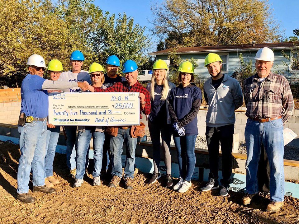 JenniferHurd4's tweet photo. Thanks to @MerrillLynch teammates who volunteered @HFHDelUnion during #GlobalBuildWeek This is just one of 8 builds happening across #Ohio this week @BankofAmerica #BofAVolunteers https://t.co/HqhmoVchC1