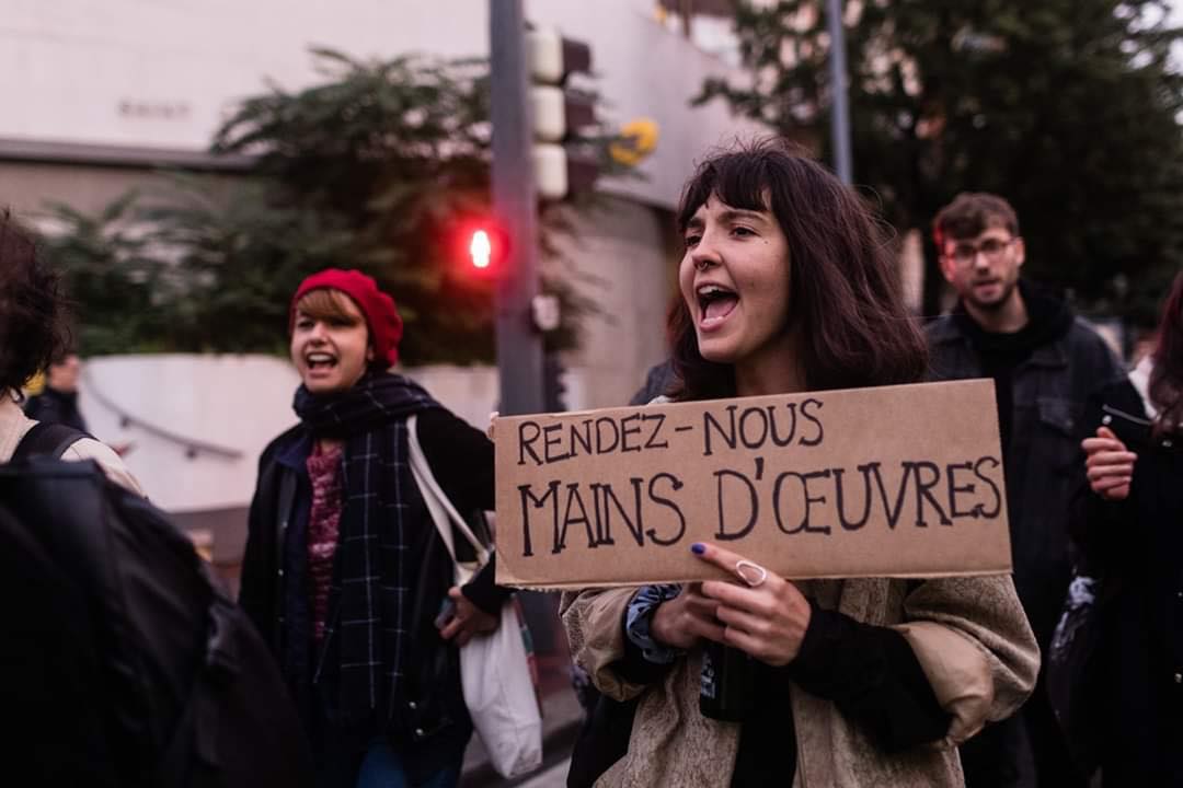 Mains d'Œuvres (@mainsdoeuvres) on Twitter photo ❤️REVENEZ CRIER VOTRE AMOUR POUR MAINS D'OEUVRES❤️
Samedi 12 octobre Ă 9h devant la mairie de Saint-Ouen.
📢 Appel aux propositions artistiques : cridamourpourmdo@gmail.com ❤️REVENEZ CRIER VOTRE AMOUR POUR MAINS D'OEUVRES❤️
Samedi 12 octobre Ă 9h devant la mairie de Saint-Ouen.
📢 Appel aux propositions artistiques : cridamourpourmdo@gmail.com