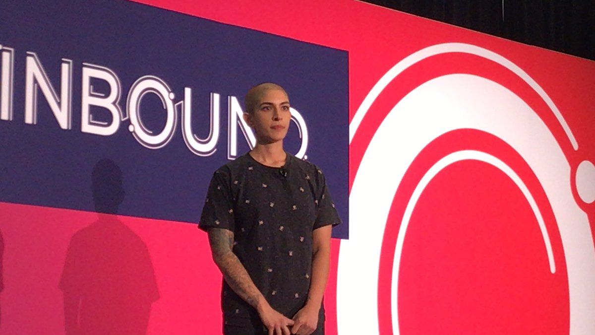 2020_2024_2028's tweet photo. All good marketing is growth marketing #inbound2019 @Venngage @NadyaKhoja Excellent session!!! @INBOUND https://t.co/FjbnhkARLs https://t.co/enfG0HD2Ri