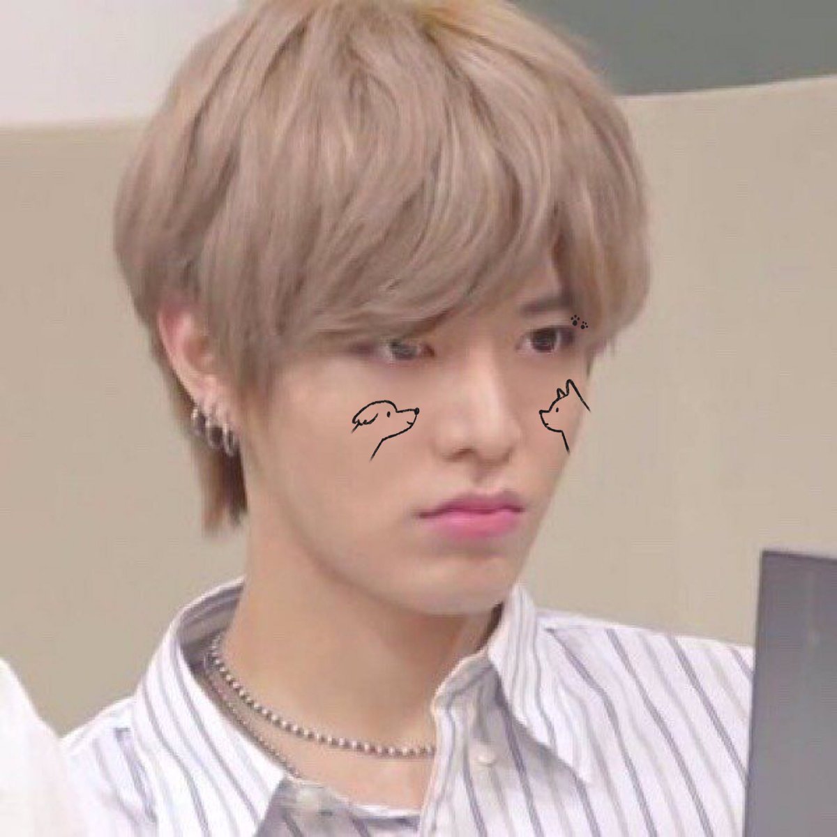 Ally_M10's tweet photo. a pouty boi #nsd #yuta #NCTzenSelcaDay https://t.co/apckGlqECz